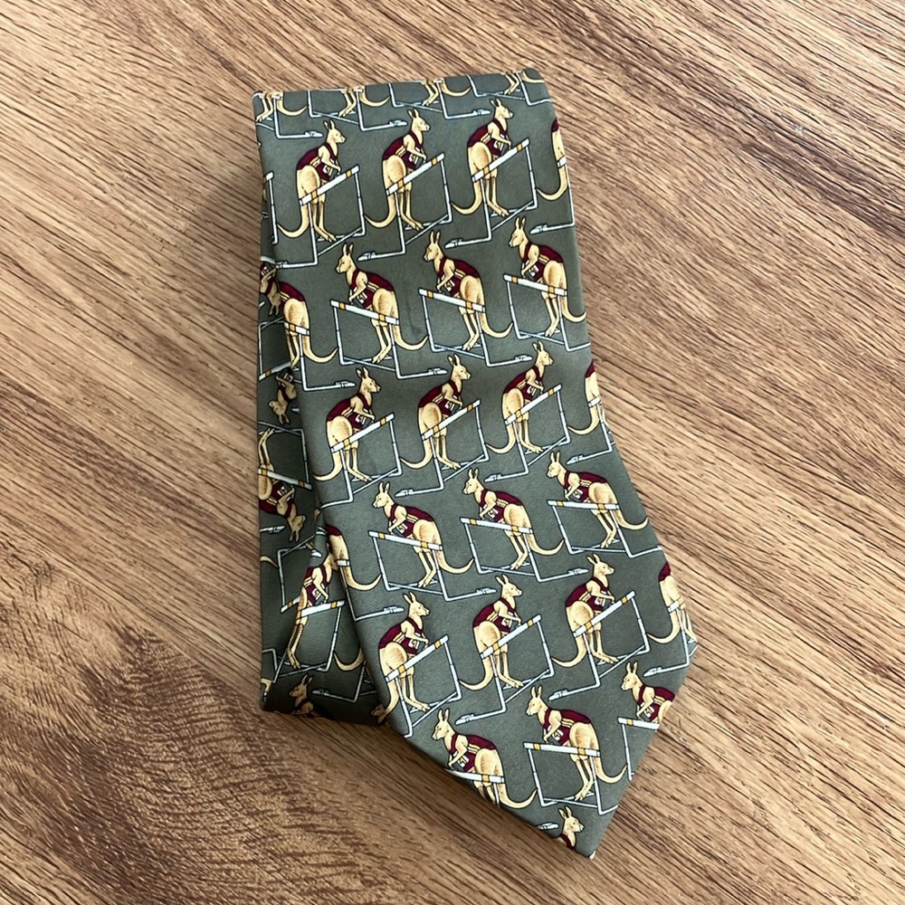 Brooks Brothers Silk Kangaroo Tie